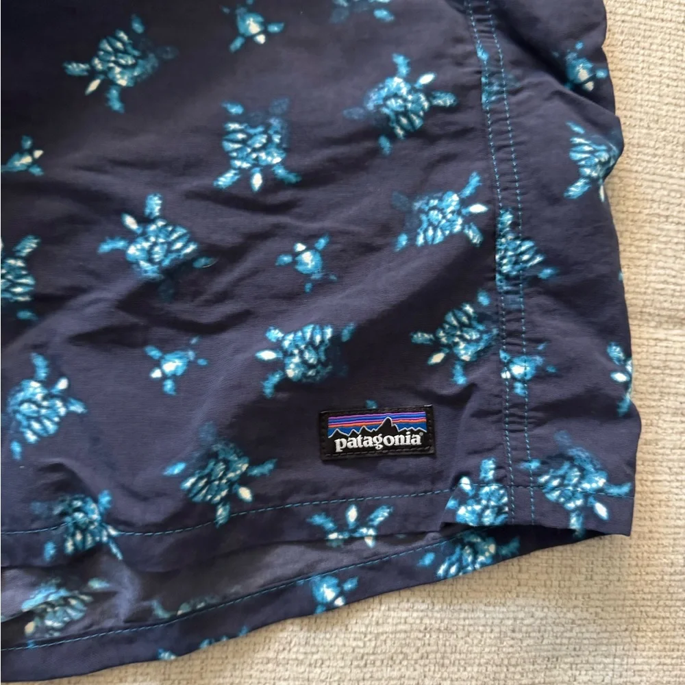 Patagonia Women 5-inch Baggie’s - Picture 3 of 5
